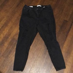 Like-new, black ultra high rise skinny jean
